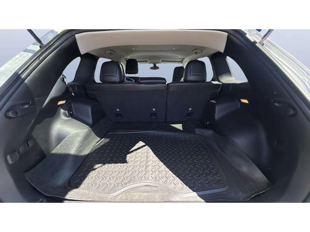 Used 2020 Jeep Cherokee Trailhawk w/ Cold Weather Group image 11