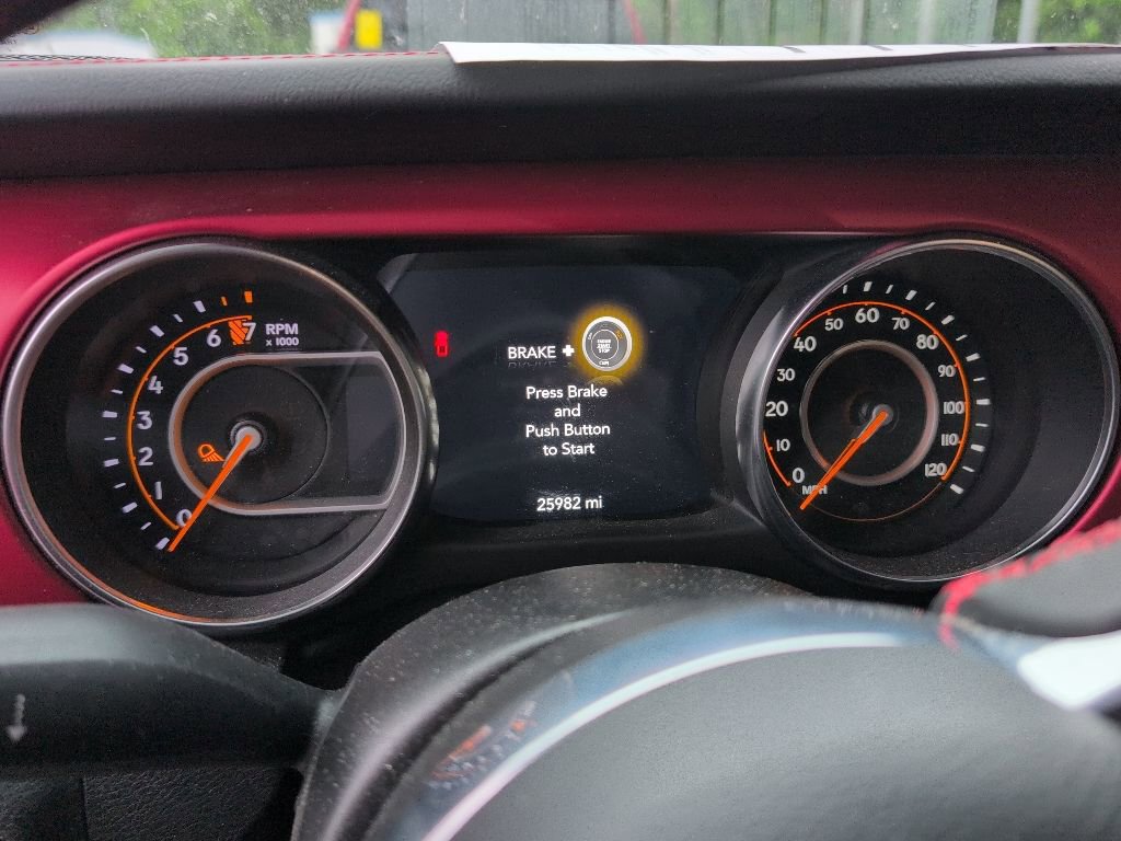 Used 2023 Jeep Gladiator Rubicon w/ Cold Weather Group AWD/4WD image 10