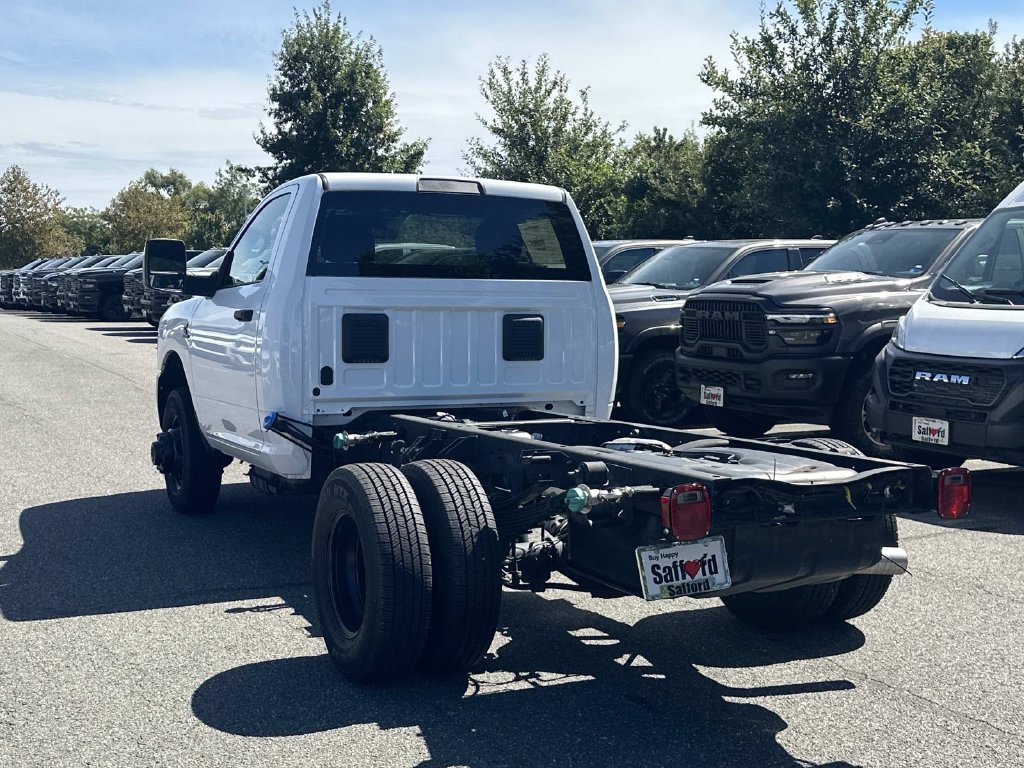 New 2025 RAM 3500 Tradesman AWD/4WD image 4