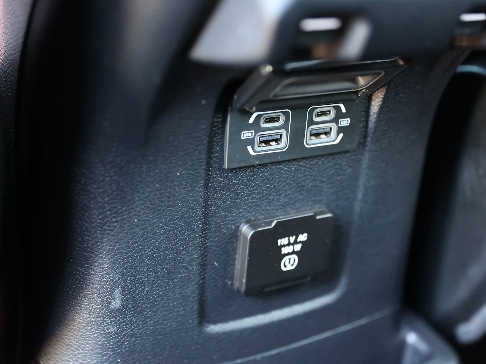 Used 2021 Jeep Wrangler Unlimited Sahara w/ Cold Weather Group AWD/4WD image 26