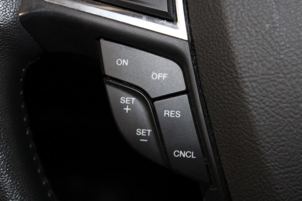 Used 2019 Ford Edge SEL w/ Equipment Group 201A FWD image 38