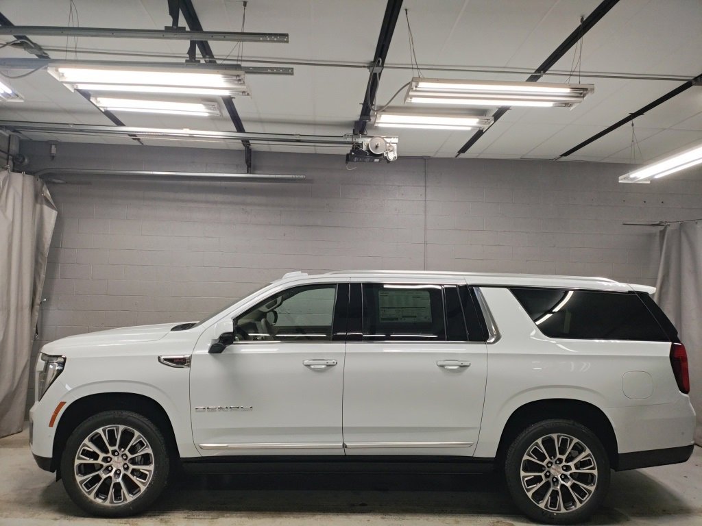 New 2026 GMC Yukon XL Denali w/ Sun & Power Step Package image 19