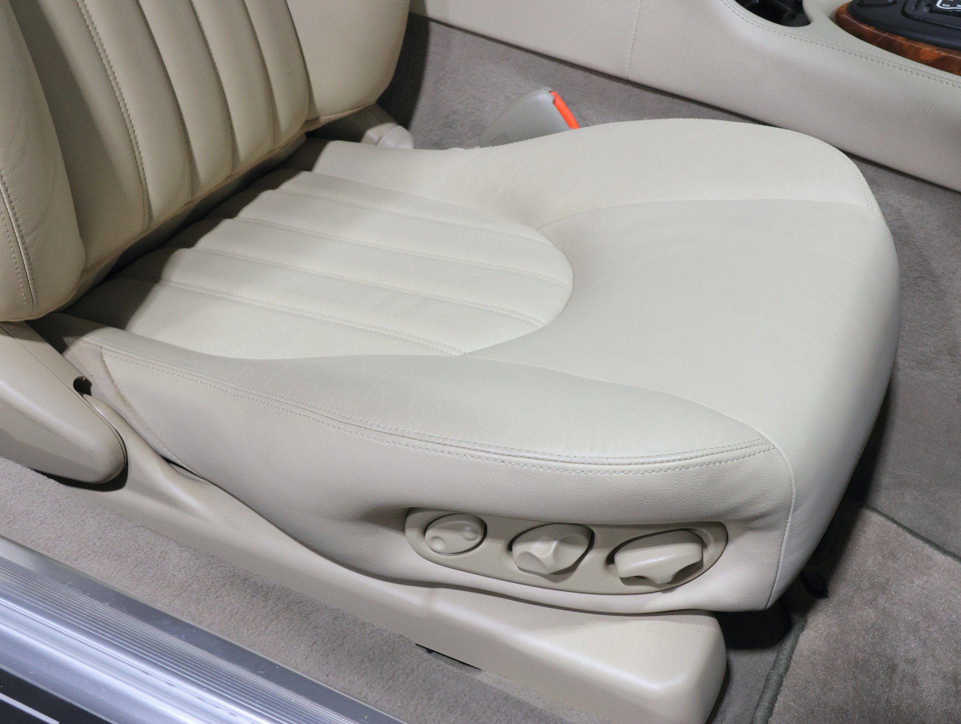 Used 2002 Jaguar XK8 Coupe image 58