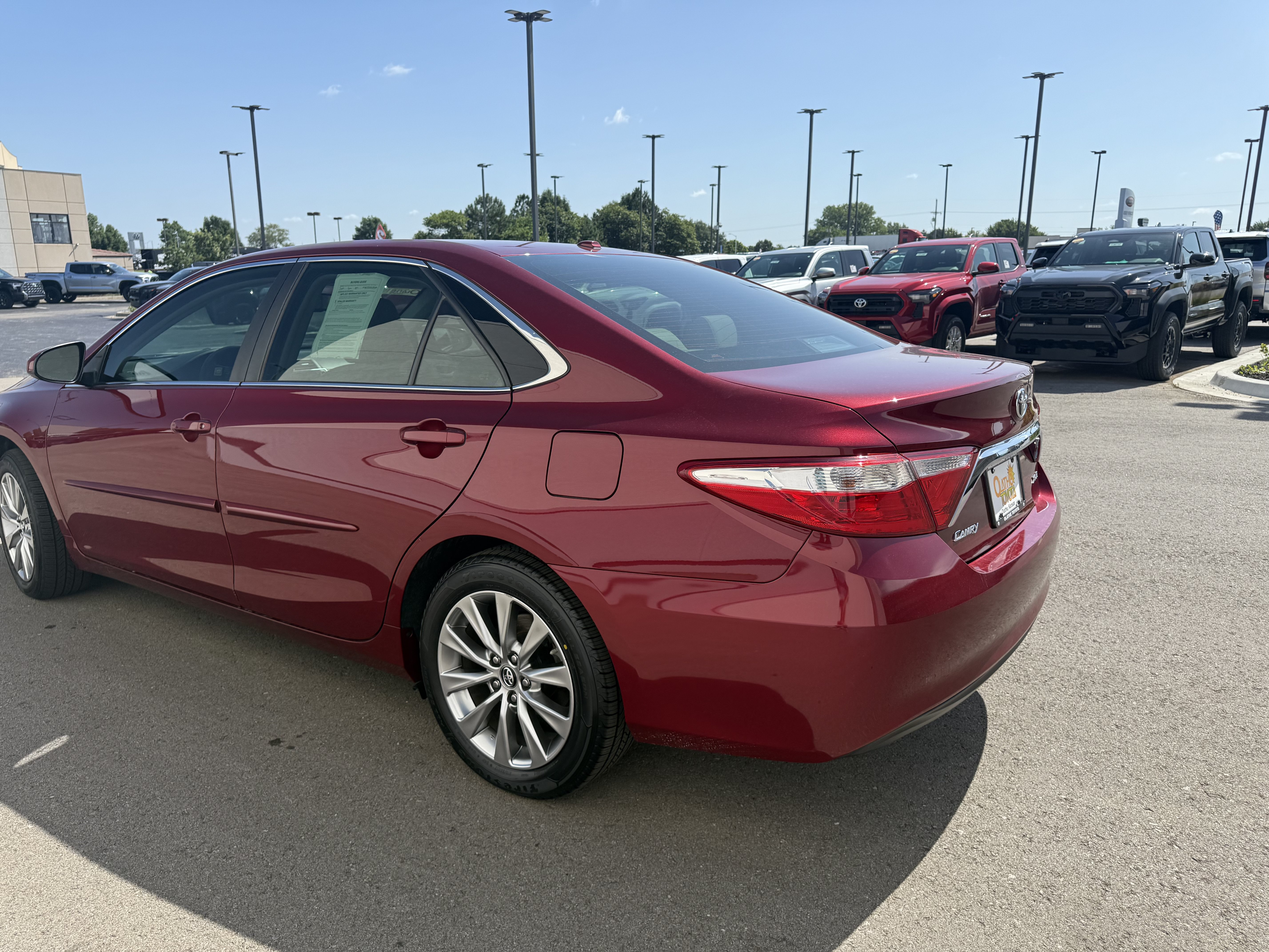 Certified 2017 Toyota Camry XLE w/ Moonroof Package FWD image 14