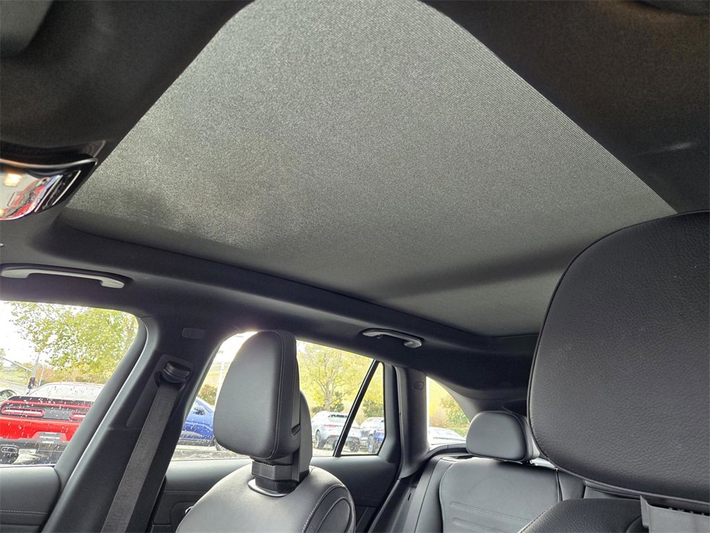 Used 2025 Mercedes-Benz GLC 43 AMG 4MATIC image 21