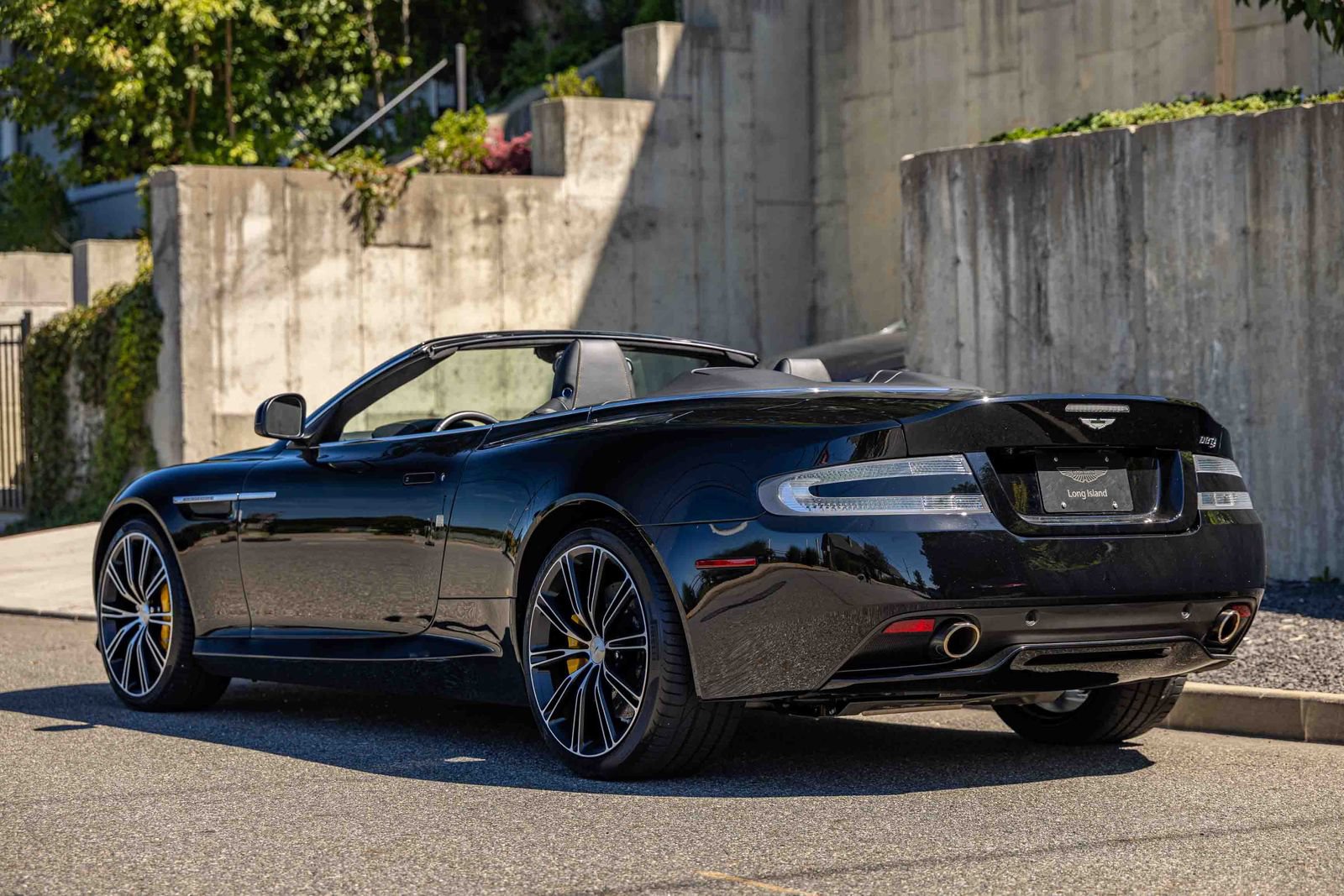 Used 2013 Aston Martin DB9 Volante RWD image 55