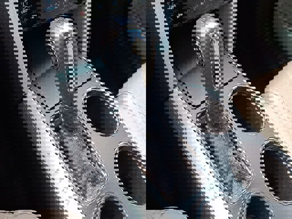 Used 2014 Ford Explorer Limited w/ Equipment Group 301A FWD image 13