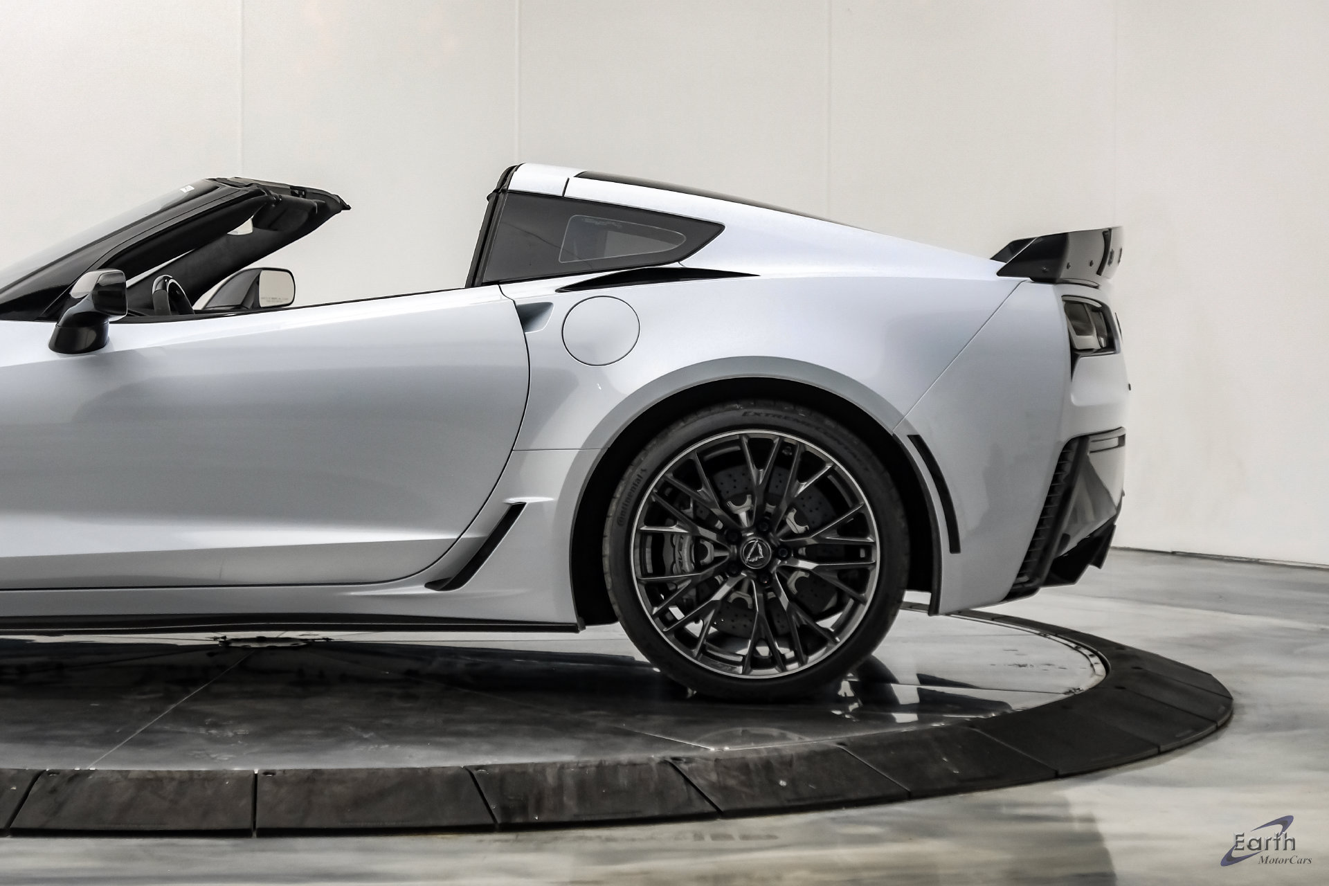 Used 2019 Chevrolet Corvette Z06 RWD image 11