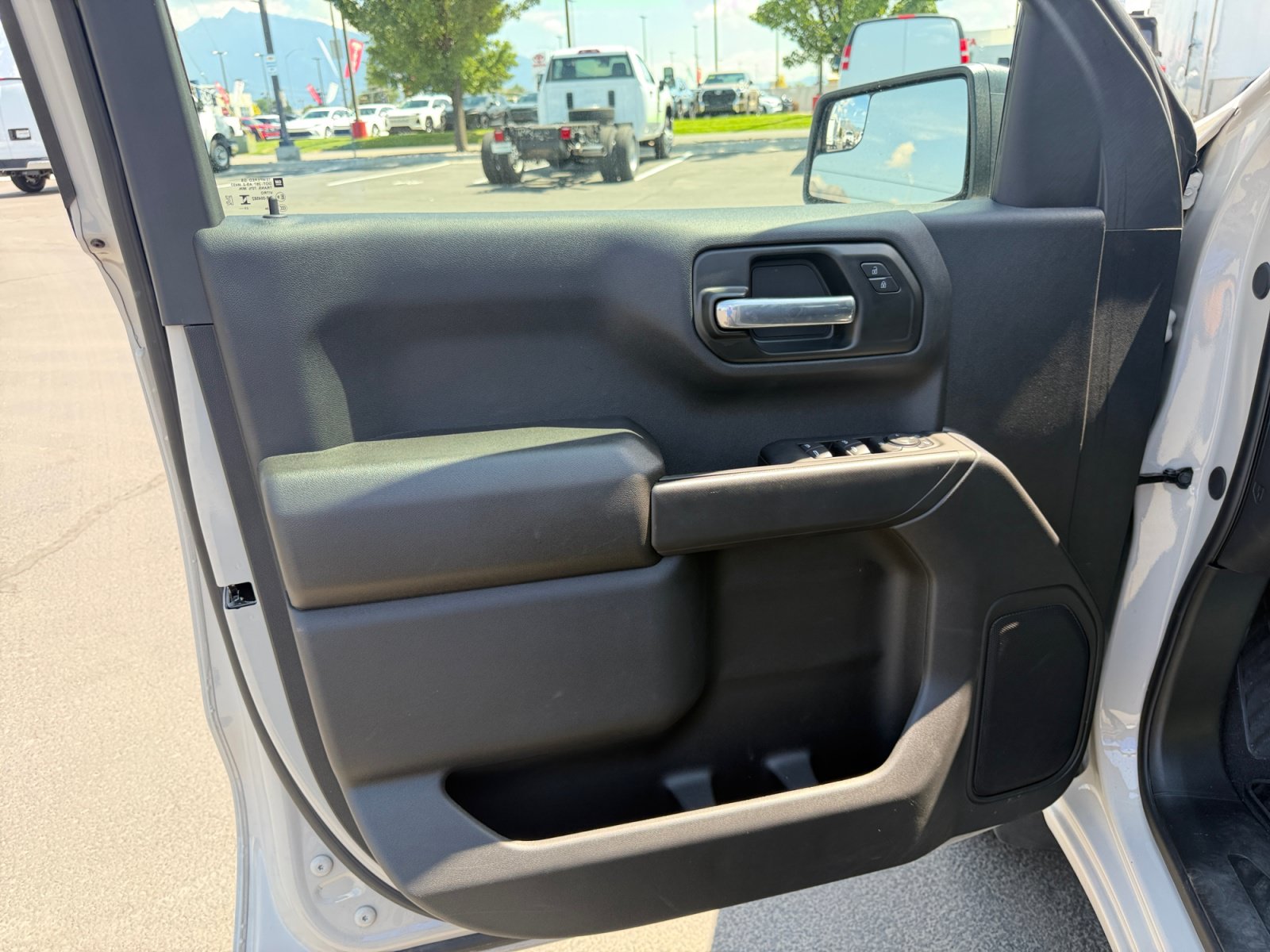 New 2026 Chevrolet Silverado 1500 Custom AWD/4WD image 18