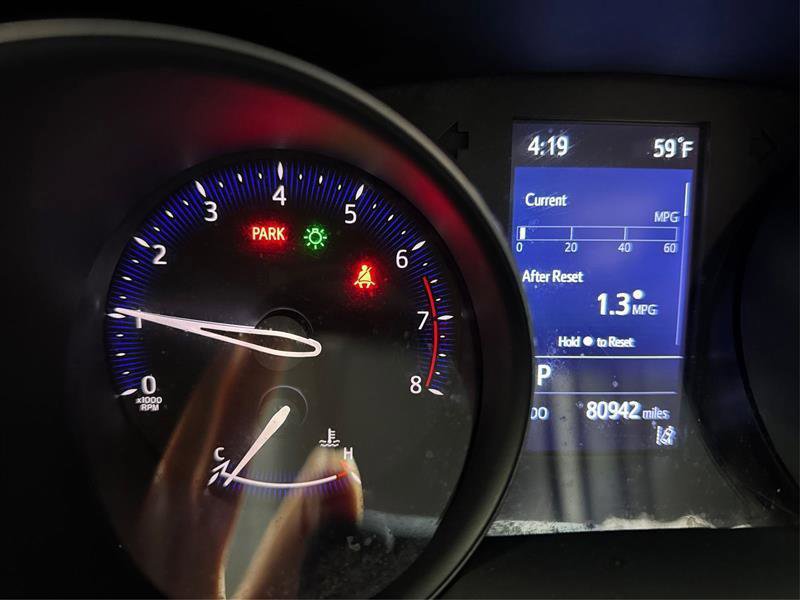 Used 2020 Toyota C-HR LE FWD image 15