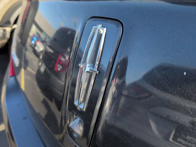 Used 2014 Lincoln MKS AWD image 8