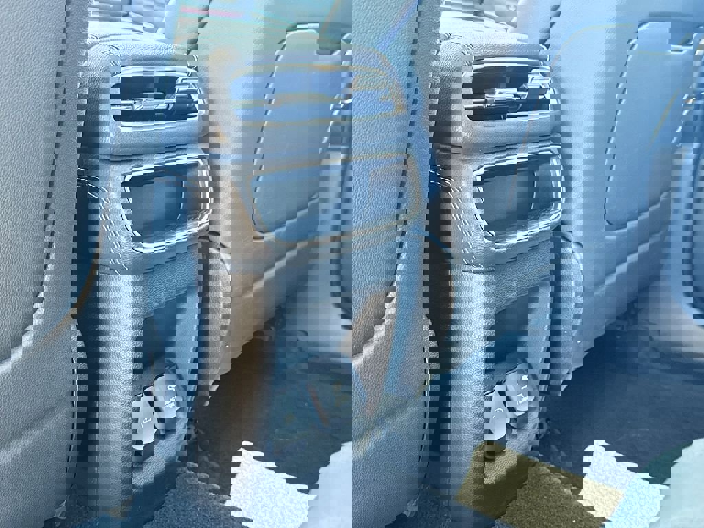 Used 2023 Genesis GV80 2.5T w/ Cargo Package image 33