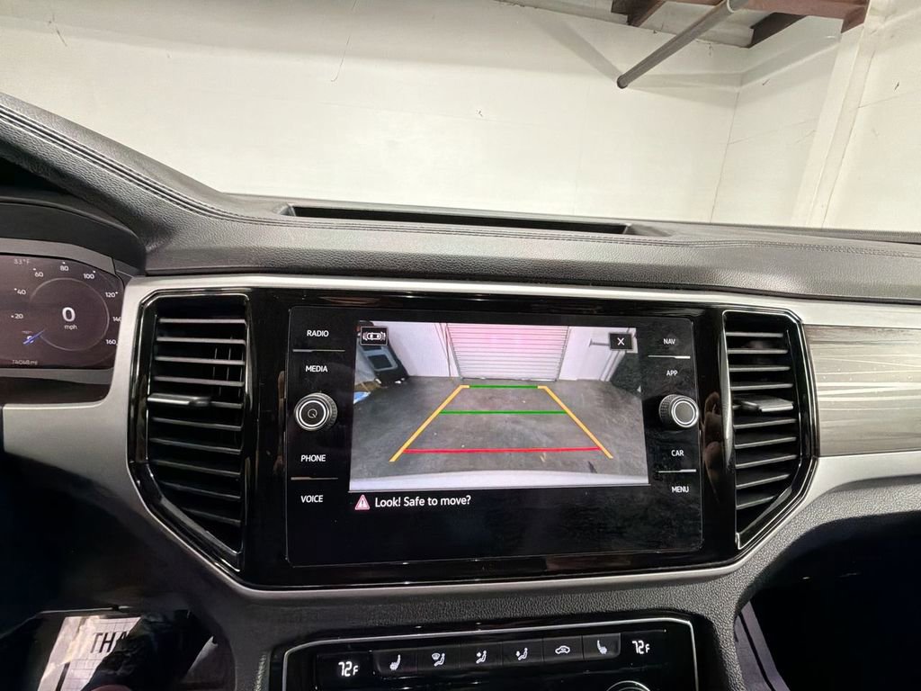 Used 2022 Volkswagen Atlas SEL image 15