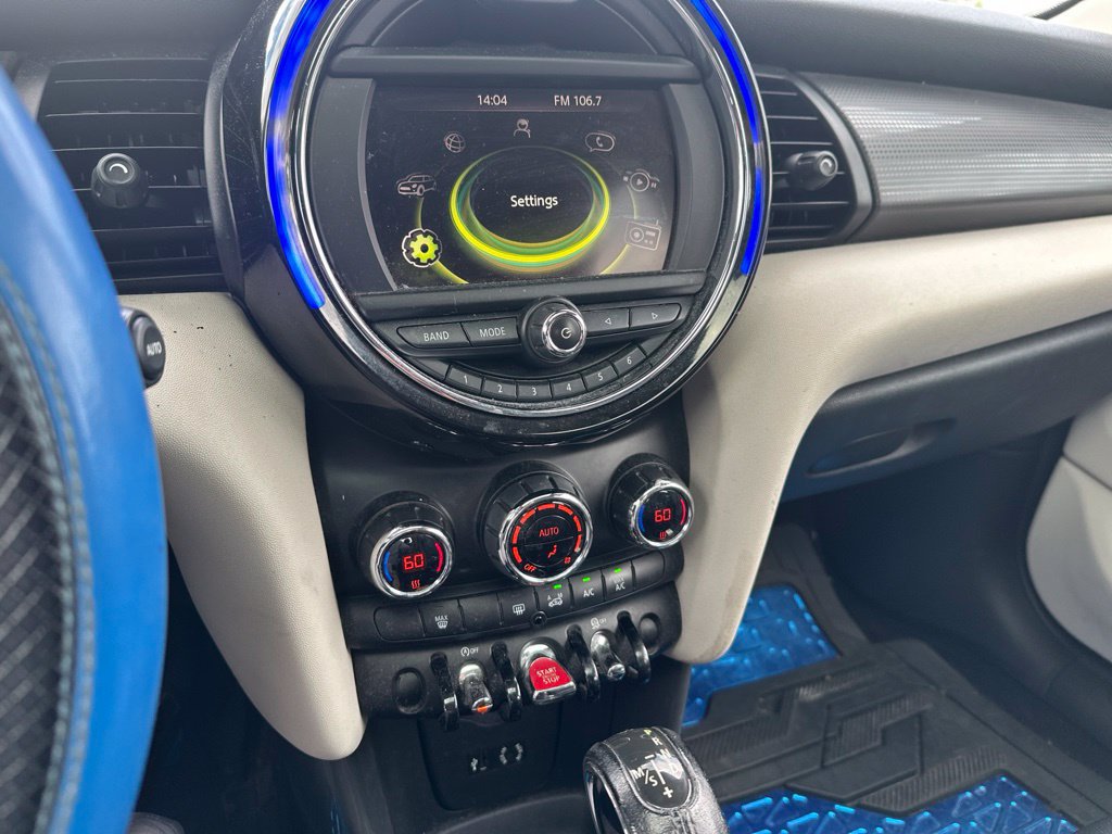 Used 2016 MINI Cooper 4-Door Hardtop FWD image 12