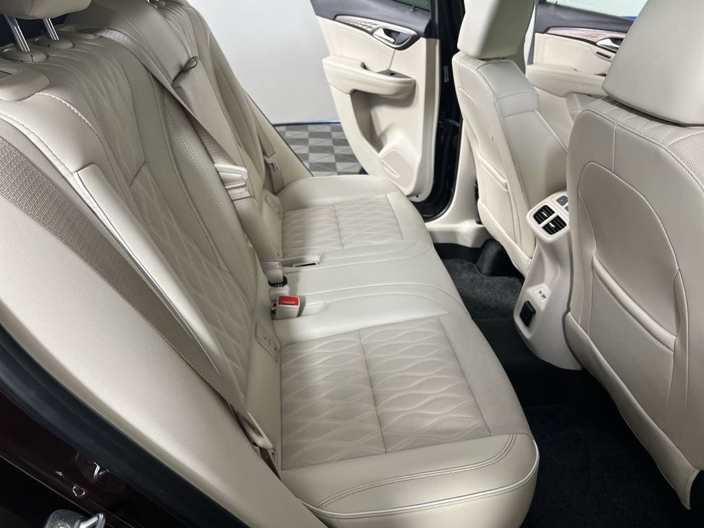 Certified 2023 Buick Envision Avenir AWD/4WD image 28