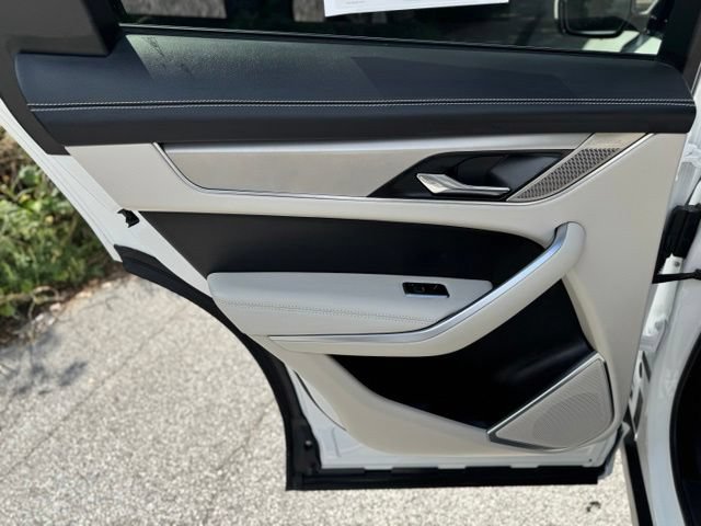 Certified 2025 Jaguar F-PACE R-Dynamic S AWD/4WD image 11
