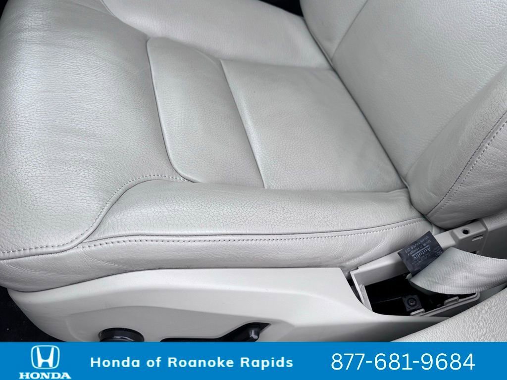 Used 2024 Volvo S60 B5 Core image 22