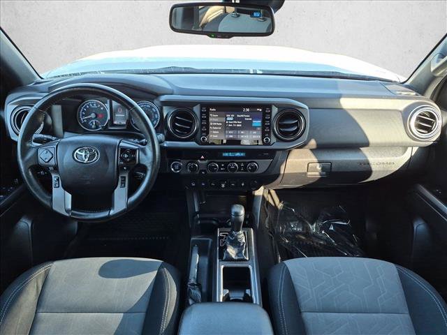 Used 2021 Toyota Tacoma TRD Off-Road w/ Technology Package AWD/4WD image 16