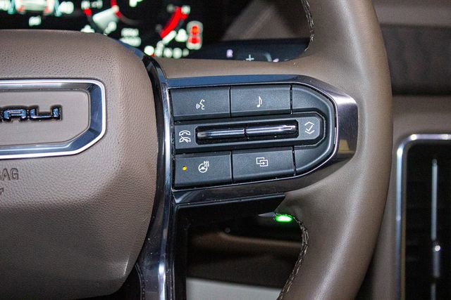 Used 2025 GMC Yukon XL Denali image 28