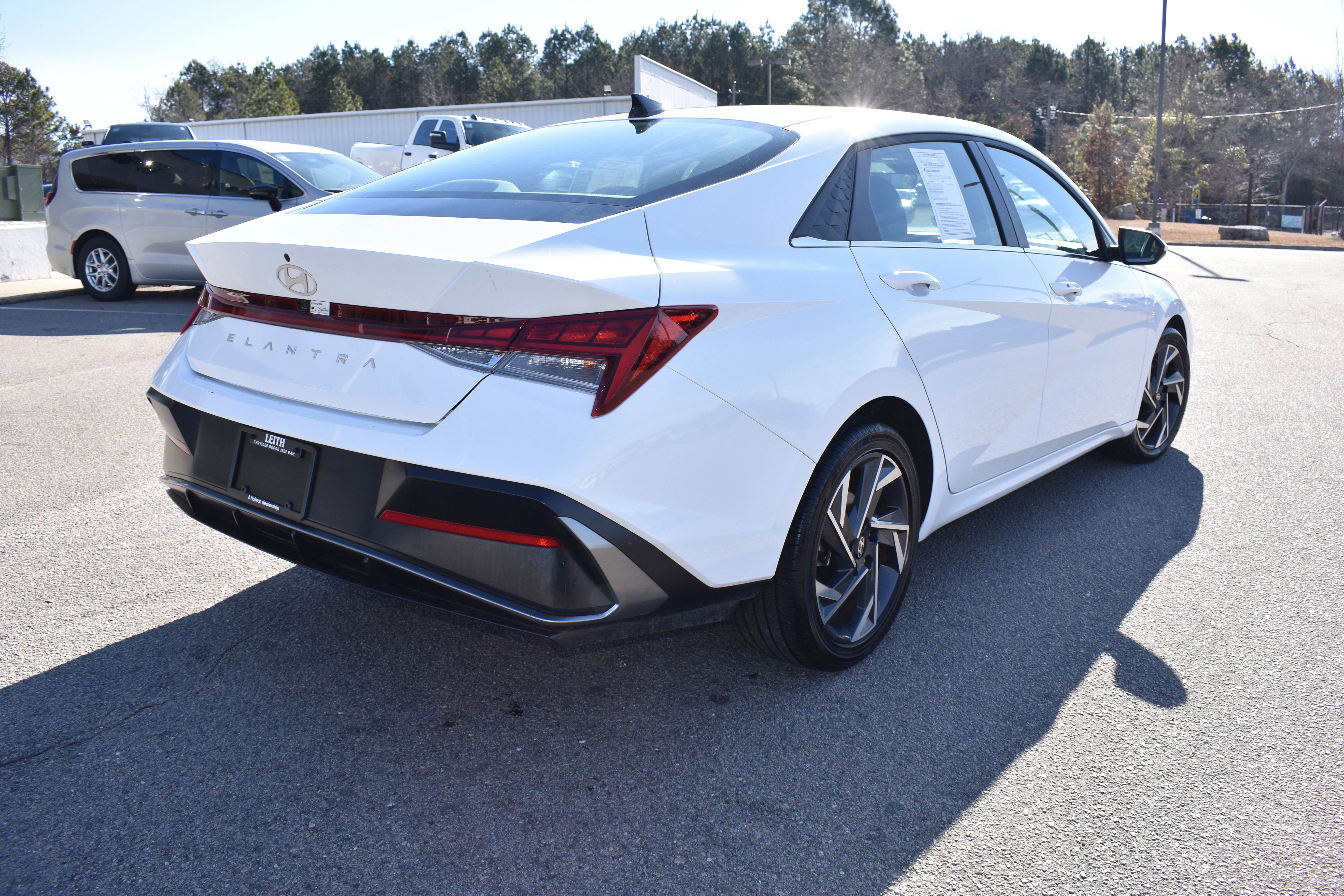 Used 2025 Hyundai Elantra SEL image 9