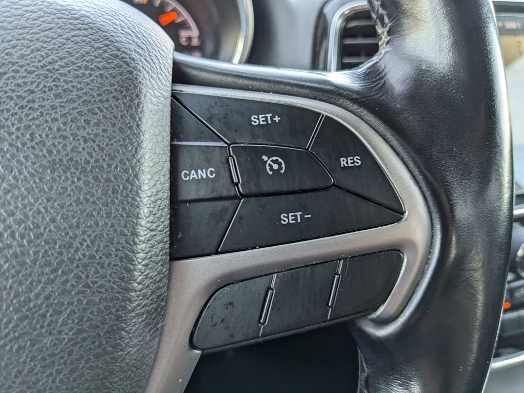 Used 2021 Jeep Grand Cherokee Laredo X image 25