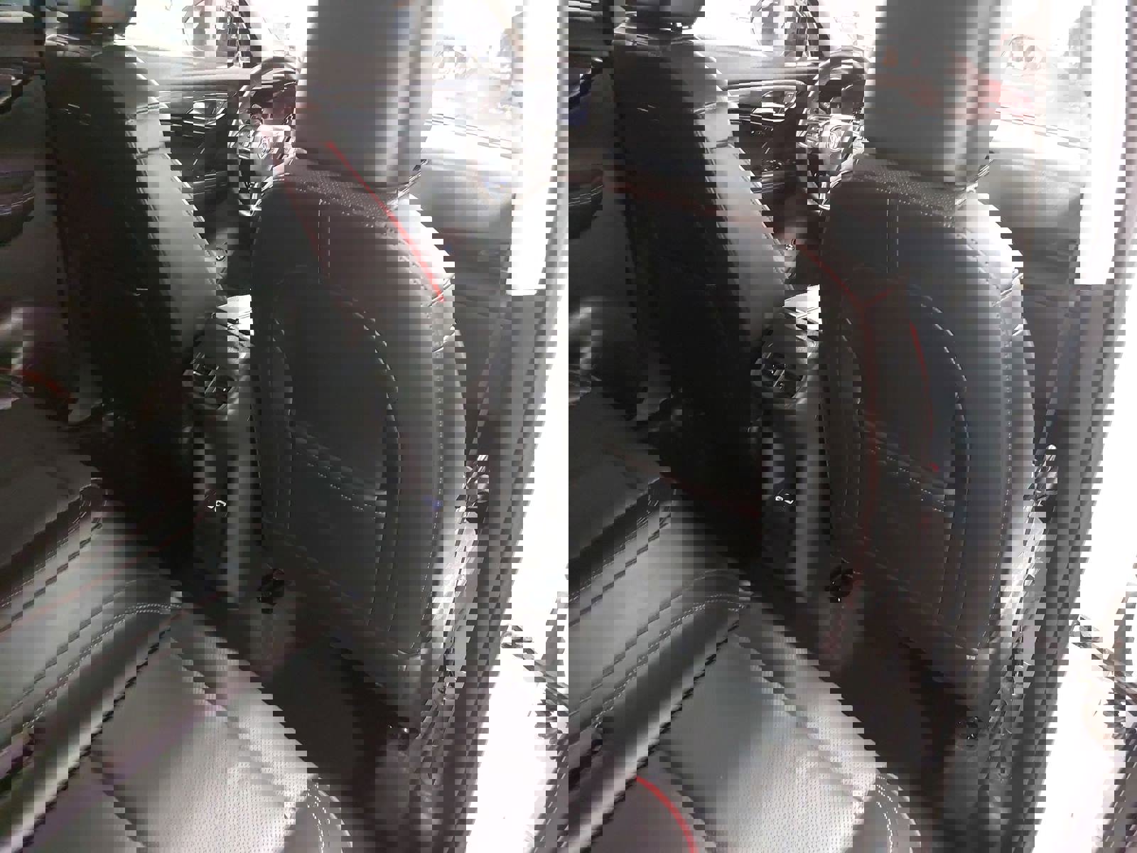 Used 2022 Buick Envision Essence w/ Technology Package II image 11