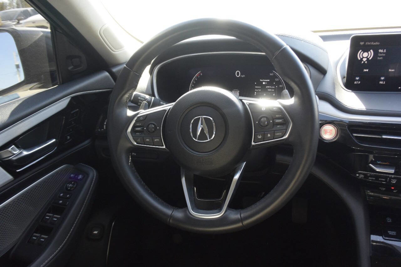 Used 2024 Acura MDX SH-AWD w/ Technology Package image 16