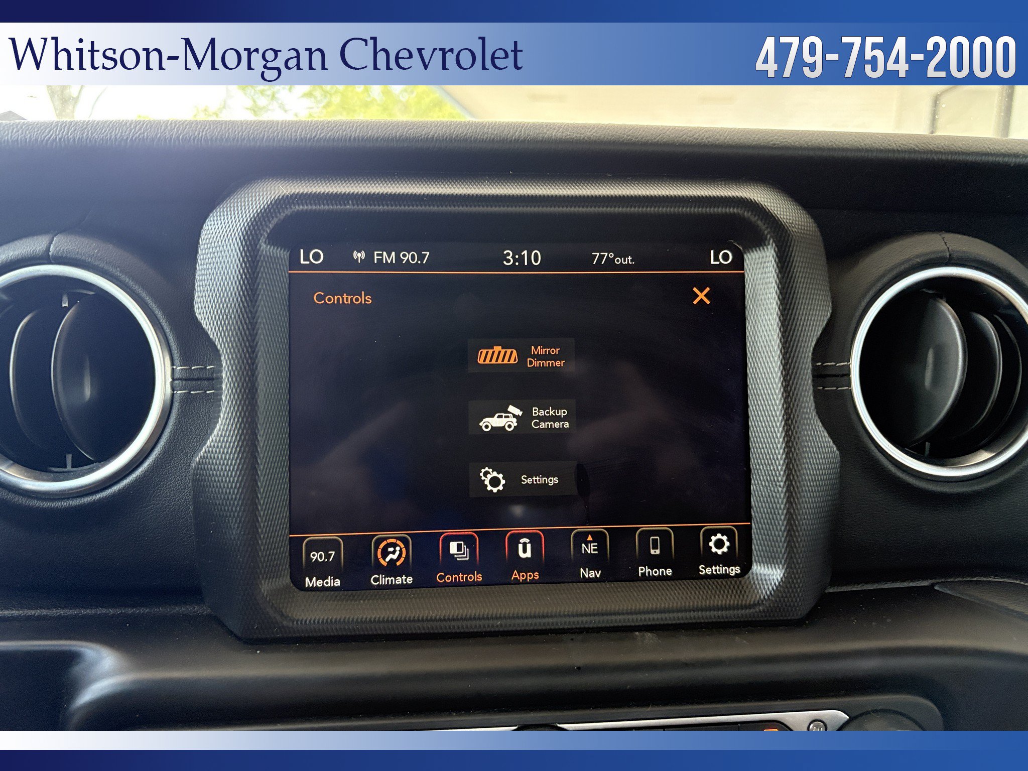 Used 2022 Jeep Wrangler Unlimited Sahara AWD/4WD image 36