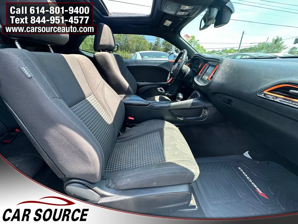 Used 2016 Dodge Challenger SXT w/ Blacktop Package RWD image 25