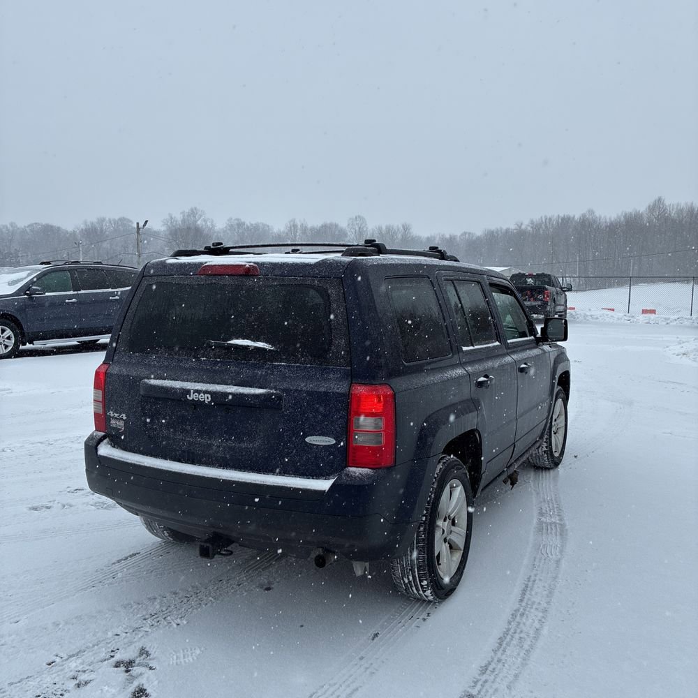 Used 2016 Jeep Patriot Latitude w/ Sun/Sound Group image 5