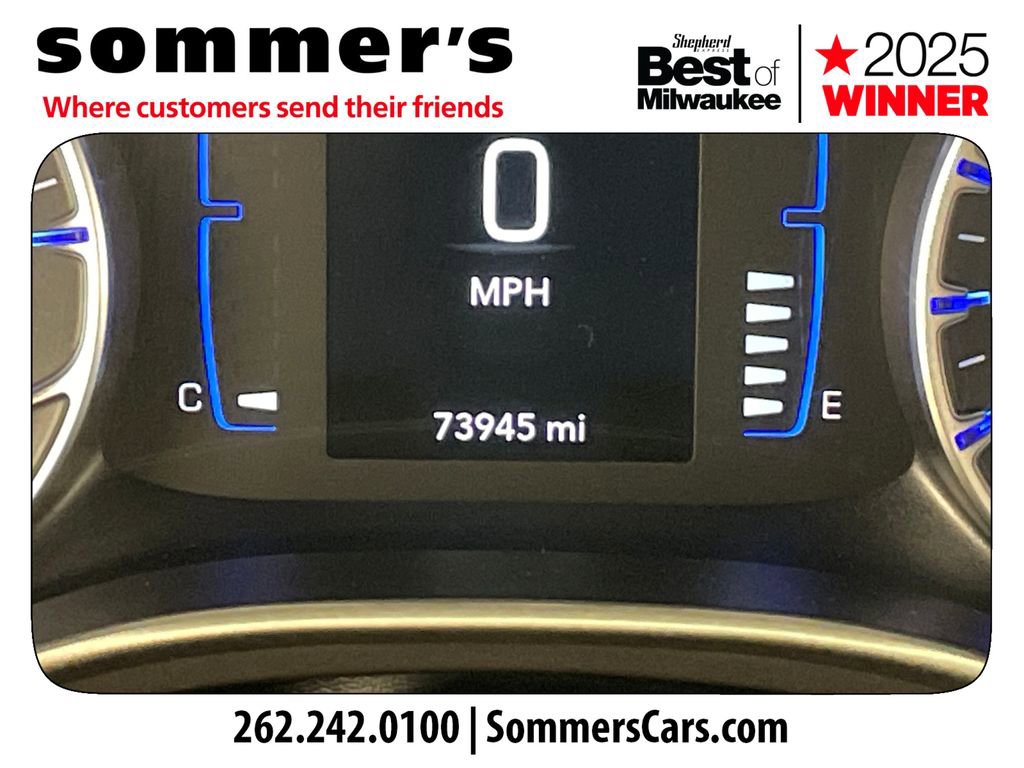 Used 2018 Chrysler Pacifica Touring-L image 14