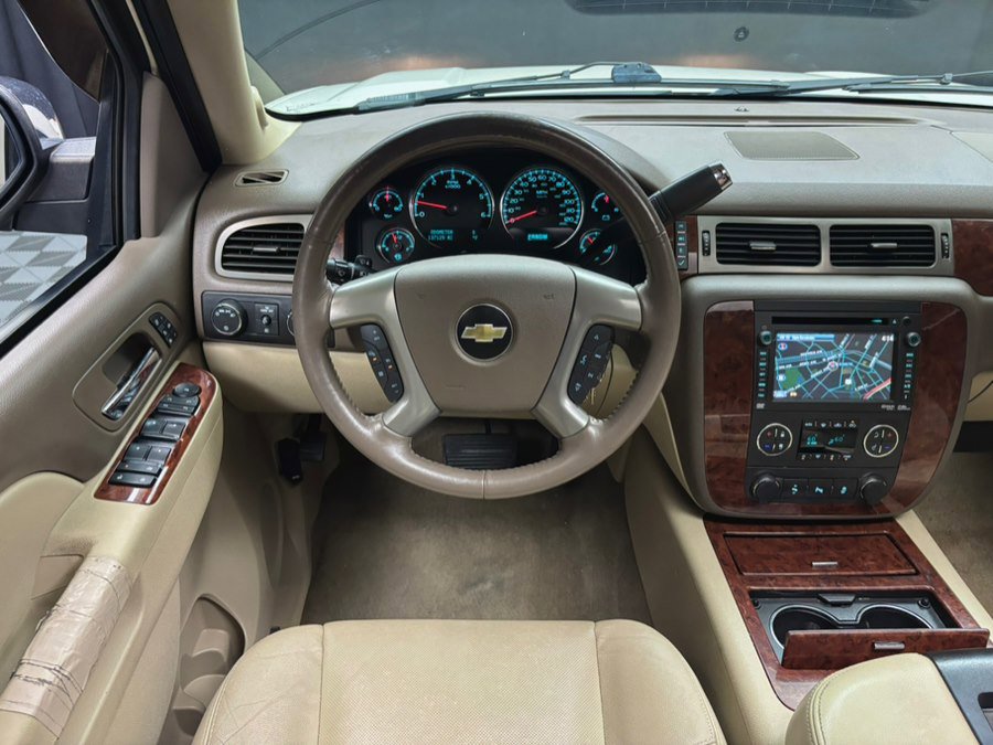 Used 2013 Chevrolet Avalanche LTZ AWD/4WD image 39