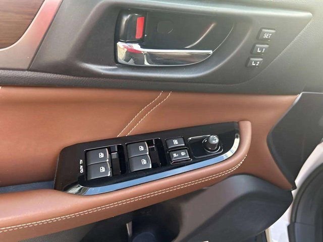 Used 2018 Subaru Outback 3.6R Touring w/ Popular Package #3 image 12