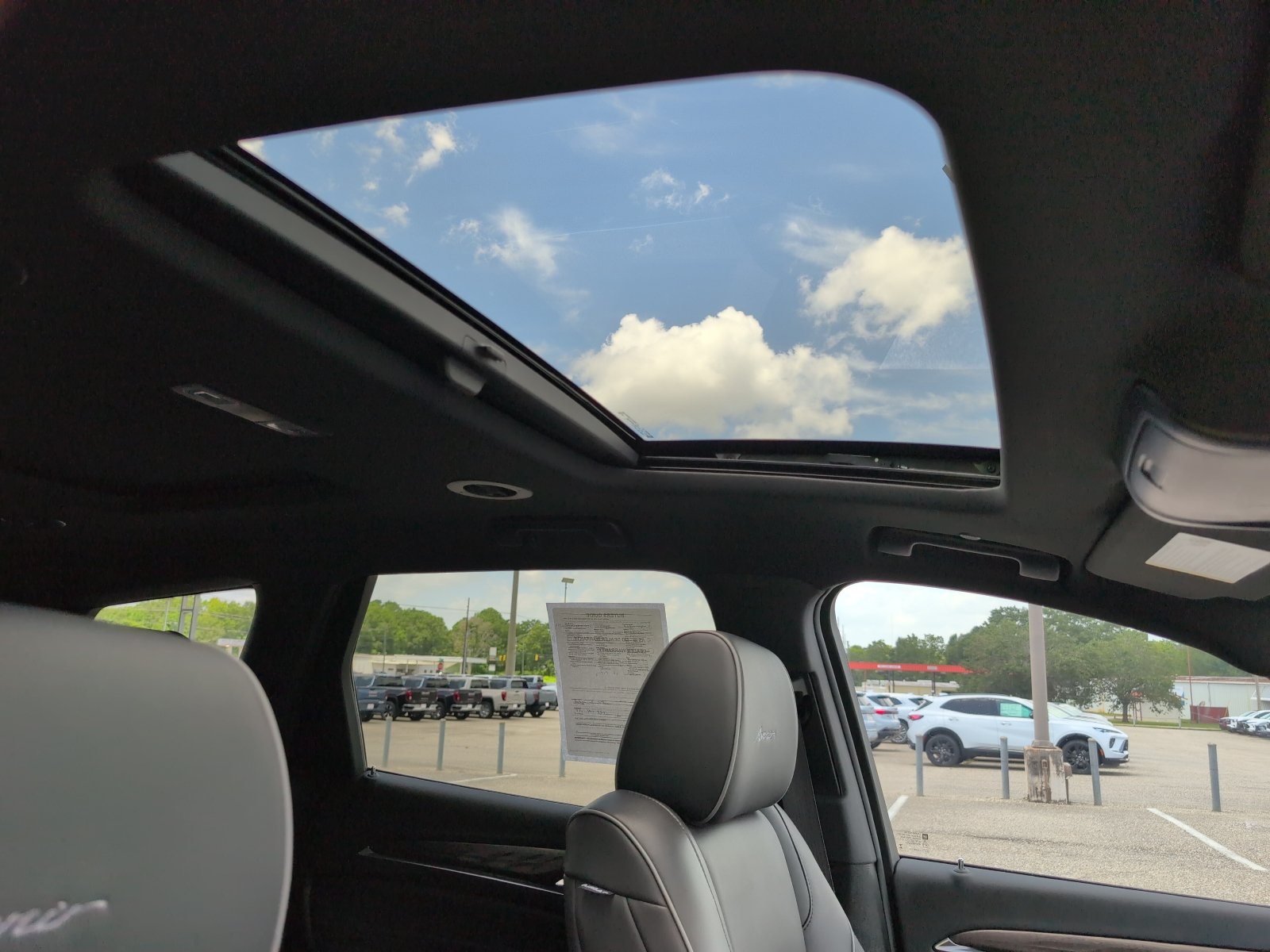 Used 2023 Buick Enclave Avenir w/ Trailering Package, 5000 lbs. FWD image 14