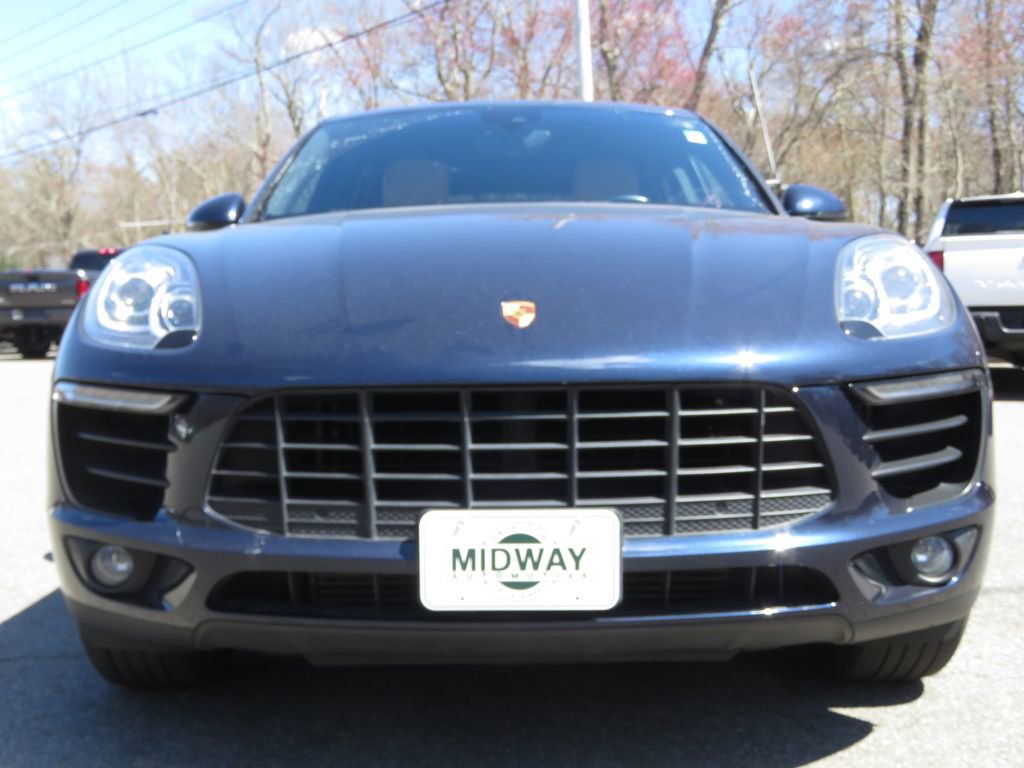 Used 2017 Porsche Macan AWD/4WD image 2