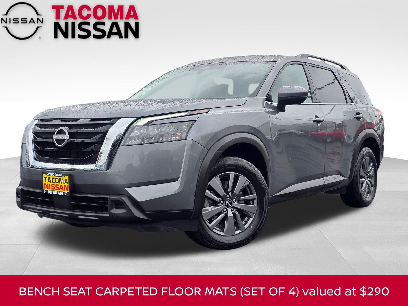 Used 2024 Nissan Pathfinder SV image 1