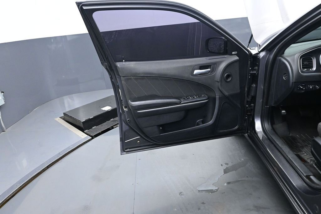 Used 2017 Dodge Charger SXT AWD/4WD image 12