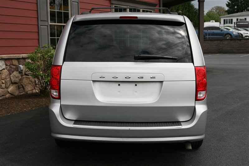Used 2012 Dodge Grand Caravan SXT FWD image 6