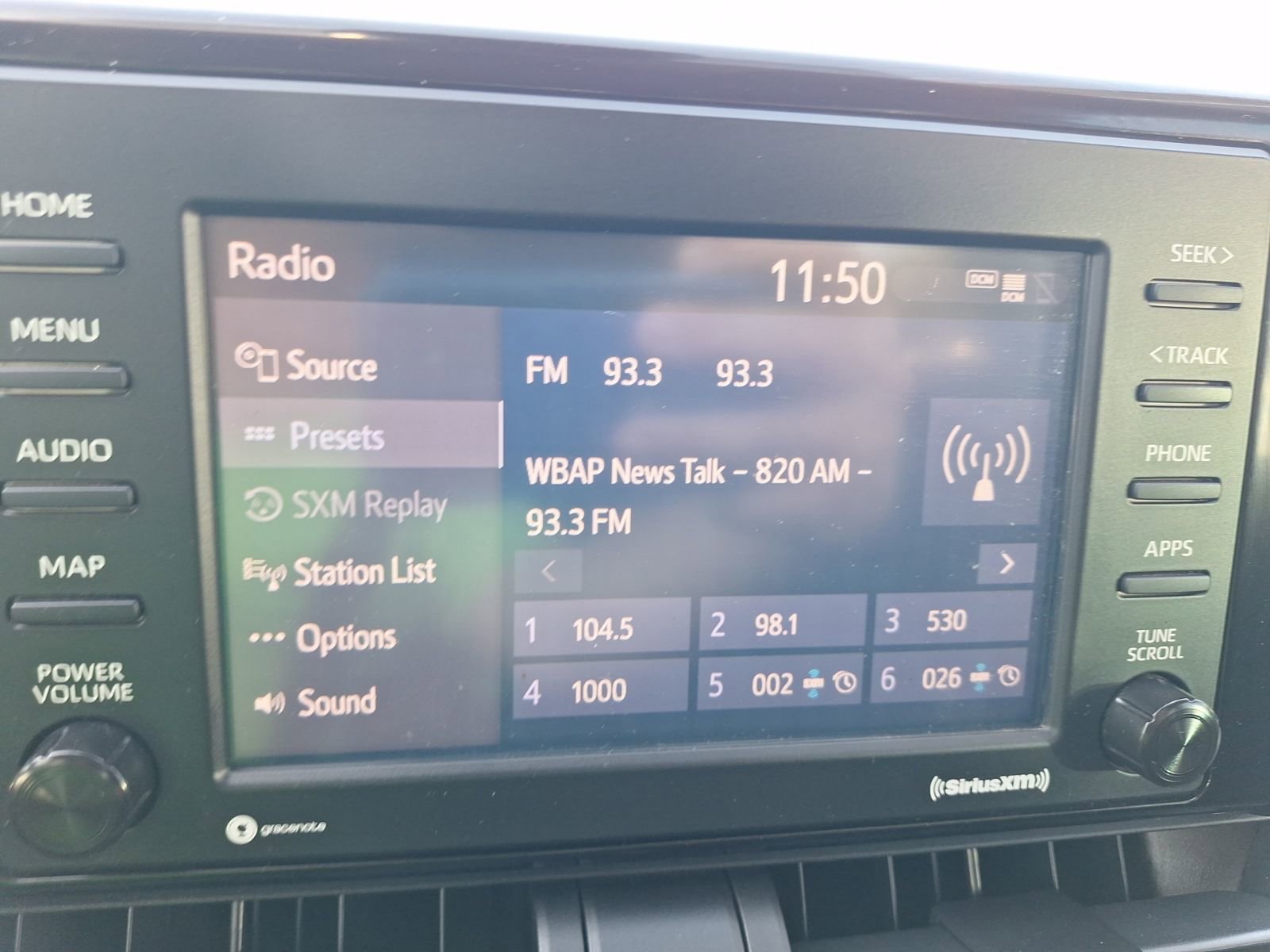 Used 2020 Toyota RAV4 LE image 25