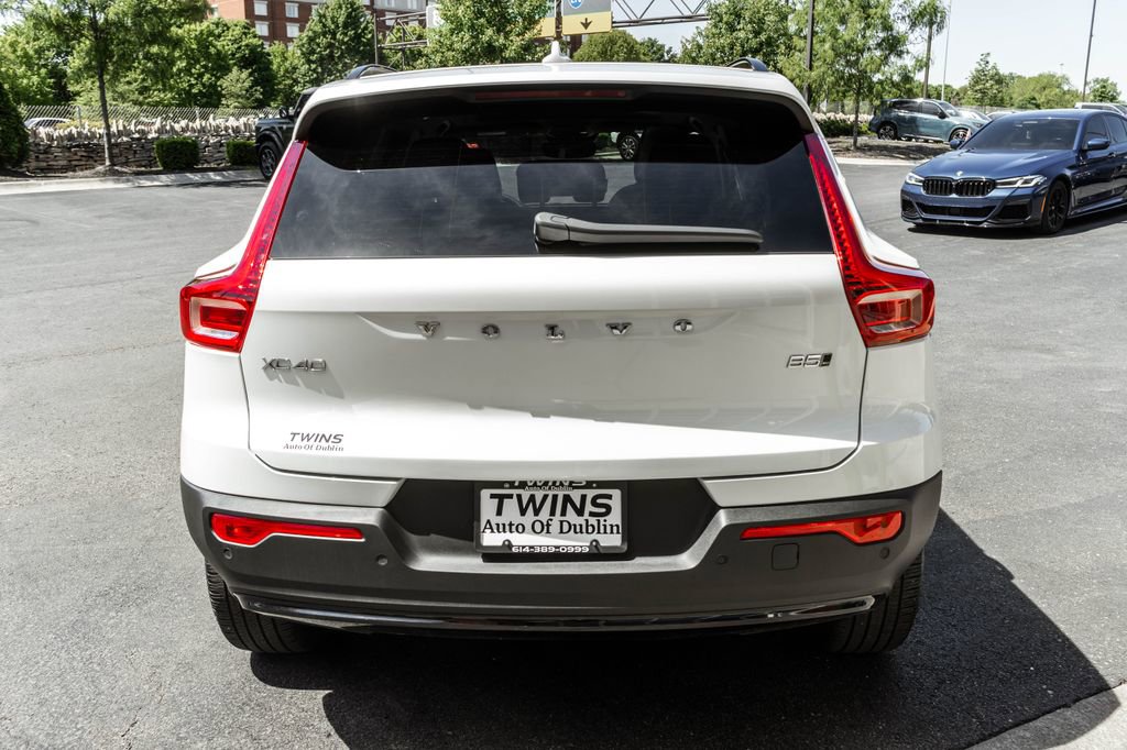 Used 2025 Volvo XC40 B5 Plus AWD/4WD image 36