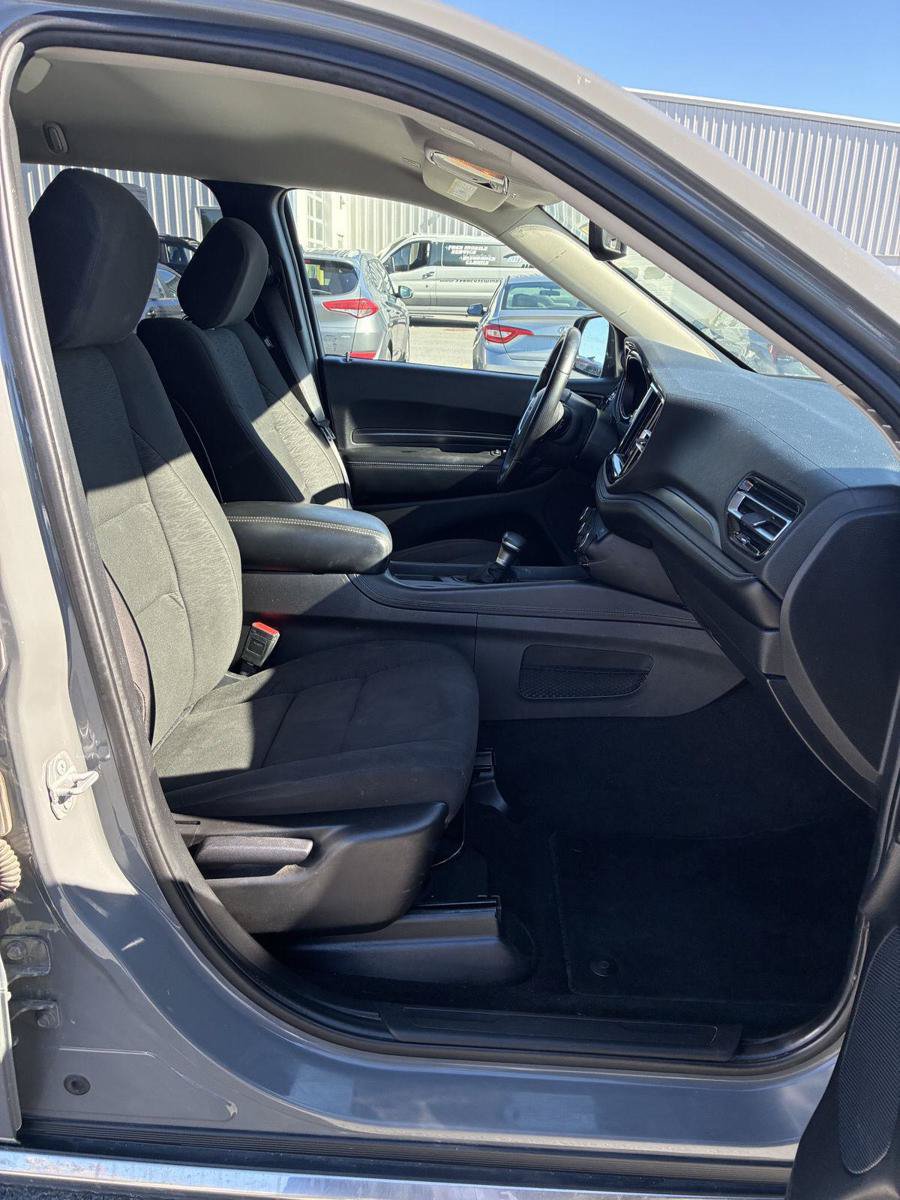 Used 2022 Dodge Durango SXT AWD/4WD image 15