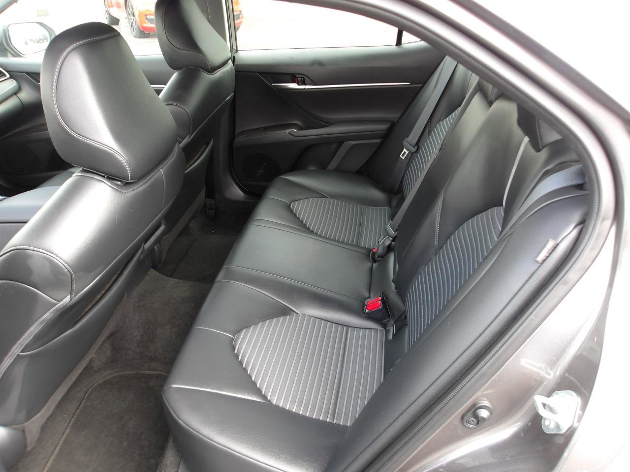 Used 2023 Toyota Camry SE FWD image 10