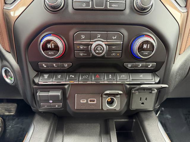 Used 2022 Chevrolet Silverado 3500 High Country image 60