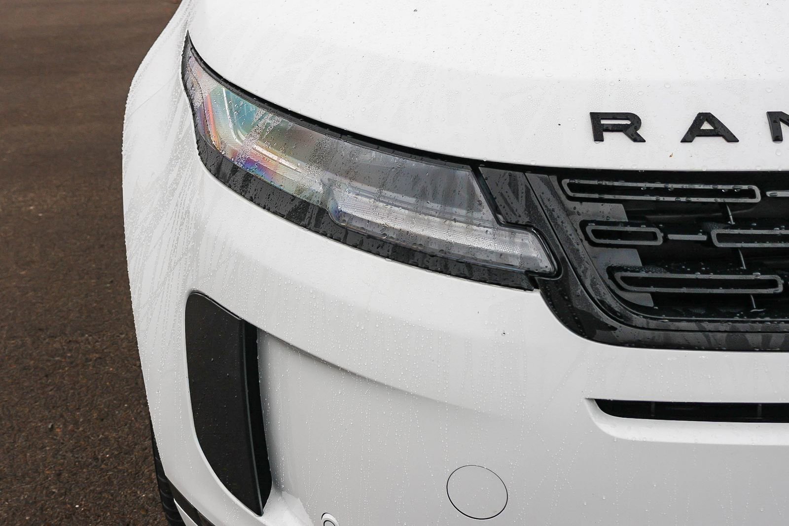 Used 2025 Land Rover Range Rover Evoque S image 15