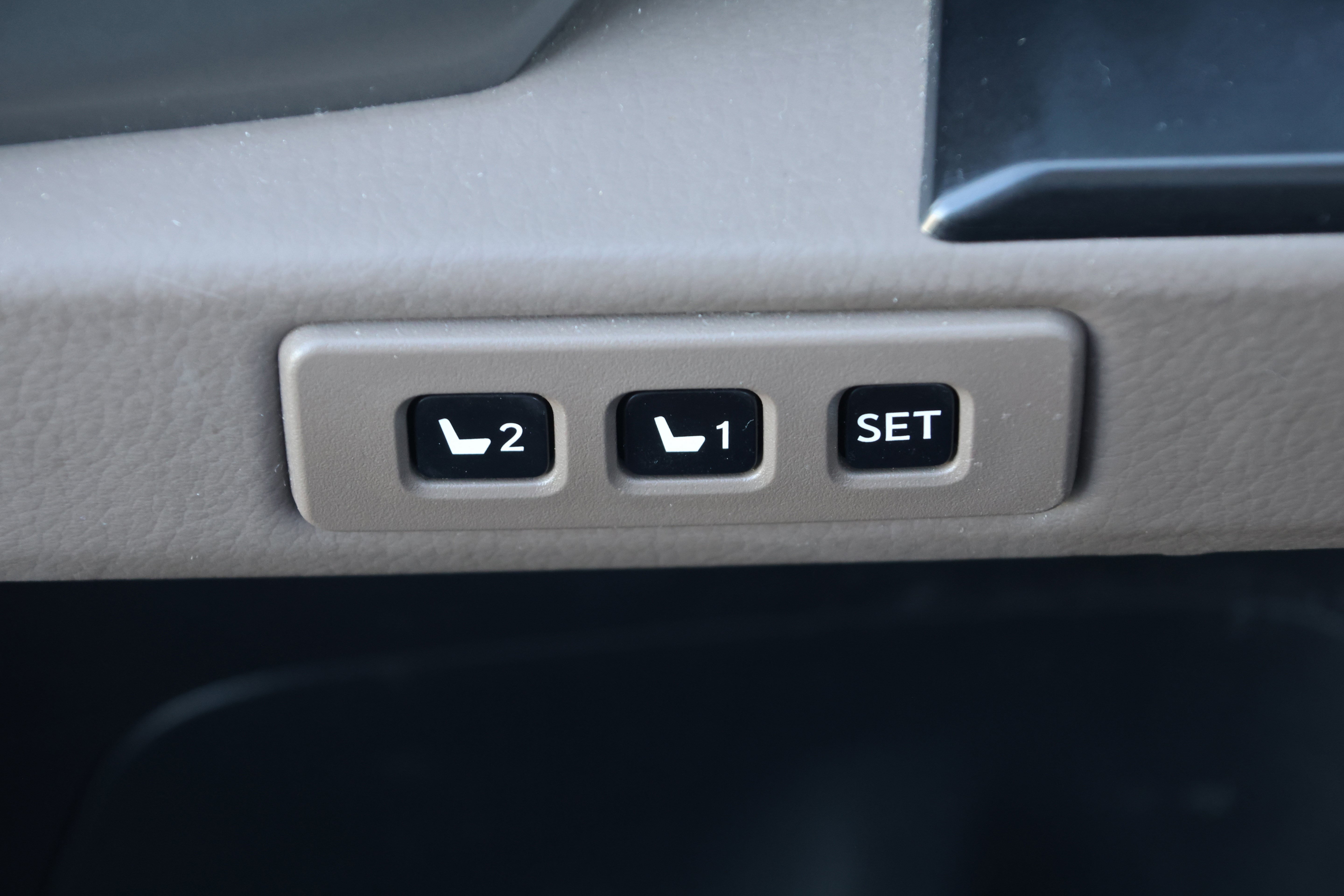 Certified 2023 Lexus GX 460 Premium w/ Premium Package AWD/4WD image 14