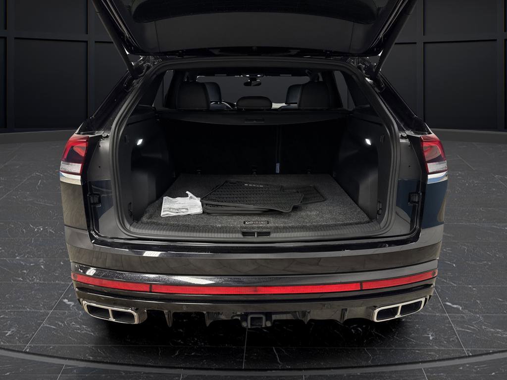 Used 2024 Volkswagen Atlas Cross Sport SEL R-Line image 15