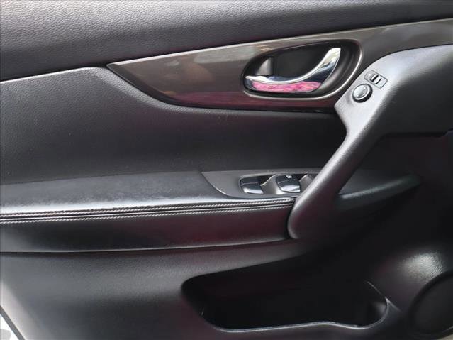 Used 2020 Nissan Rogue S AWD/4WD image 11
