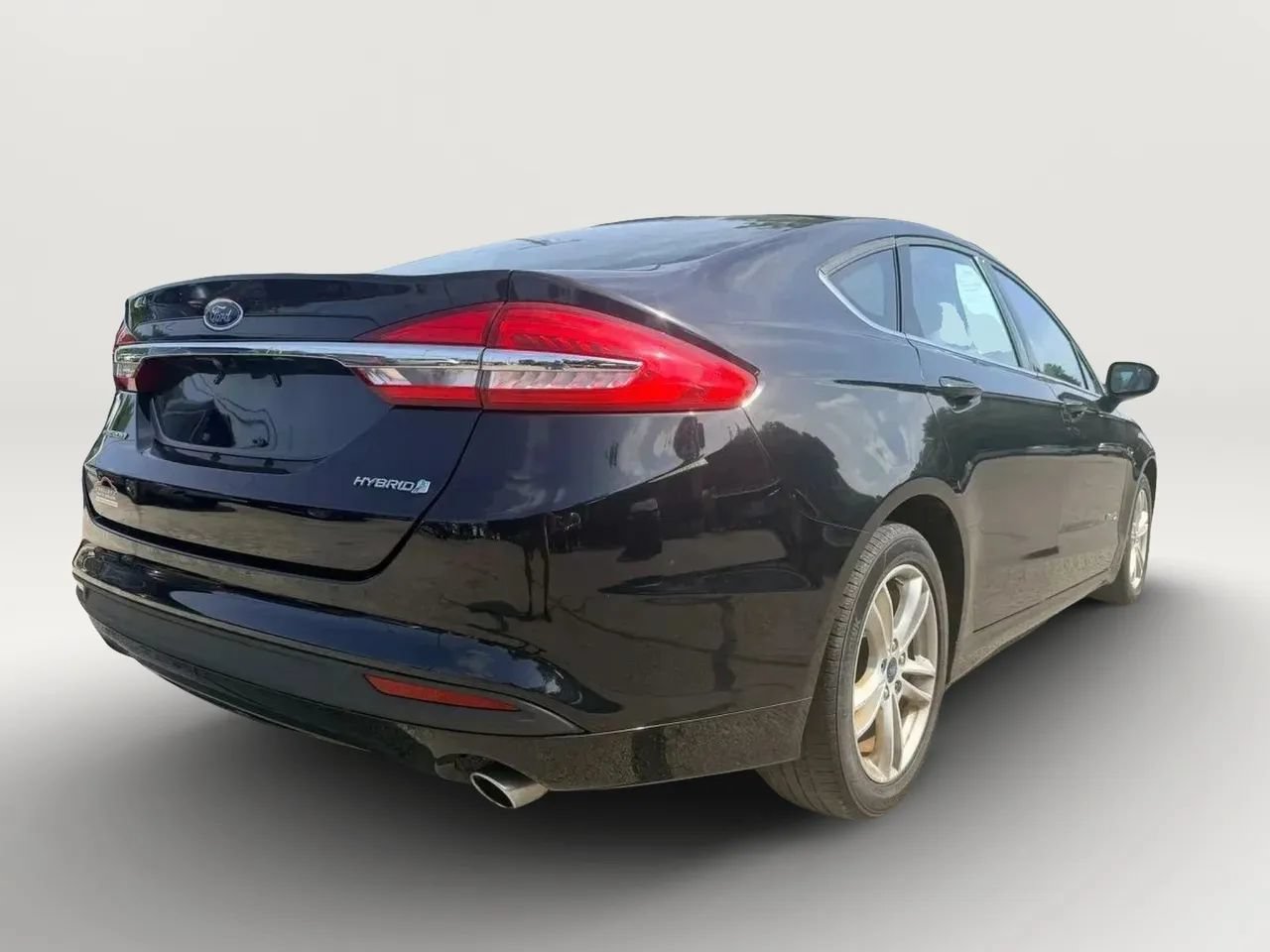 Used 2018 Ford Fusion S FWD image 8