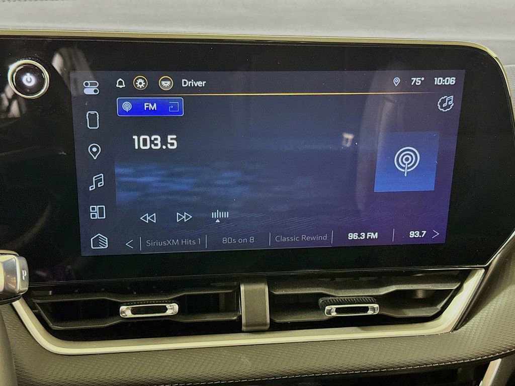 Used 2025 Chevrolet Equinox LT w/ Convenience Package II image 13