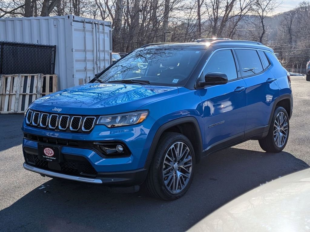 Used 2023 Jeep Compass Limited w/ Elite Group image 8